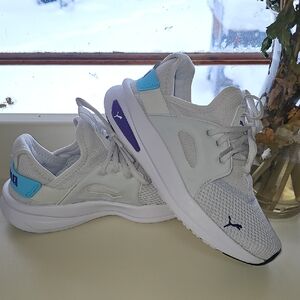 Puma Kids Sneakers in White and Purple